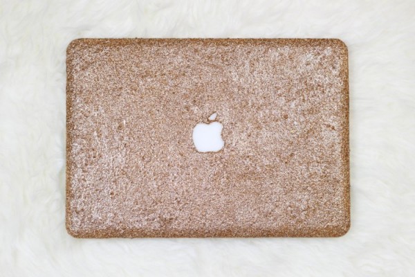 funda-para-portatil-con-mucho-brillo-03