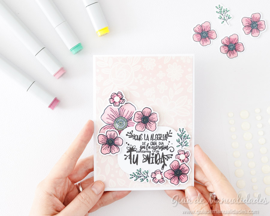 Tarjeta con flores y copics 9