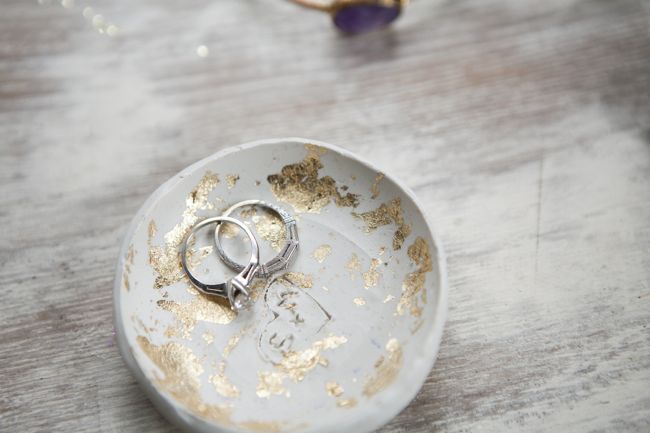 Plato para anillos con pan de oro – Guía De Manualidades